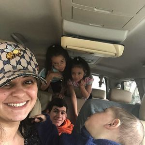 Meet your Posher, Aline